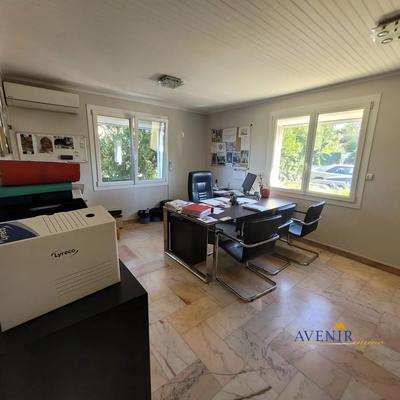 Immeuble - 975 m² - 10 pièces