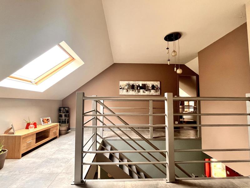 Maison - 222 m² - 8 pièces