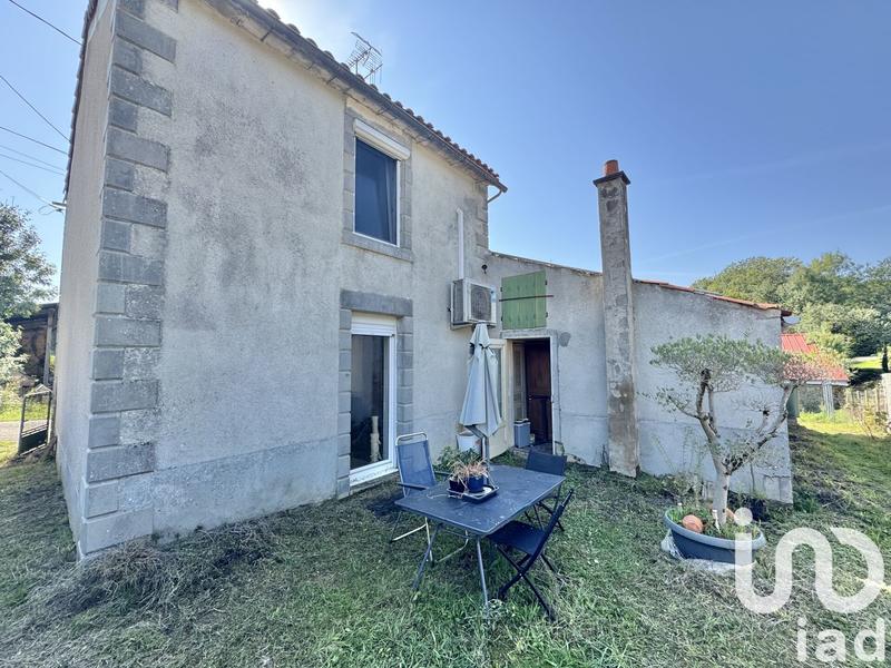 Maison - 95 m² - 5 pièces