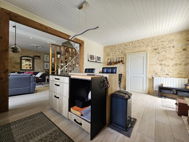 Maison traditionnelle - 134 m² - 6 pièces