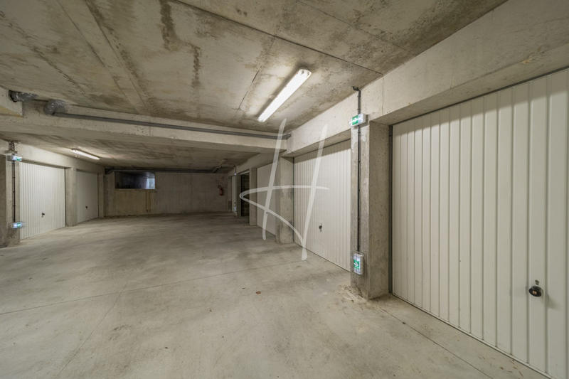 Appartement - 84 m² - 5 pièces