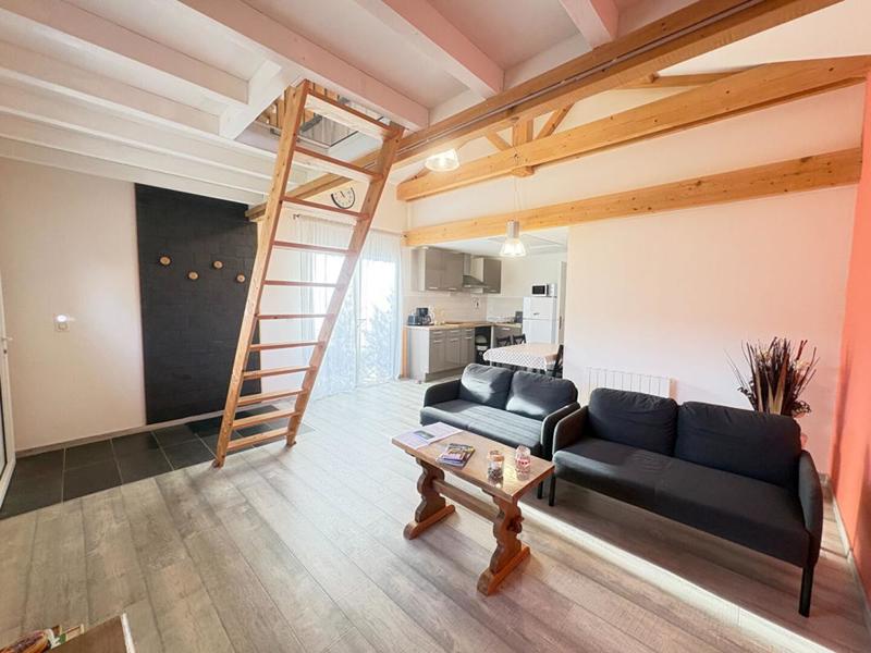 Maison - 228 m² - 6 pièces