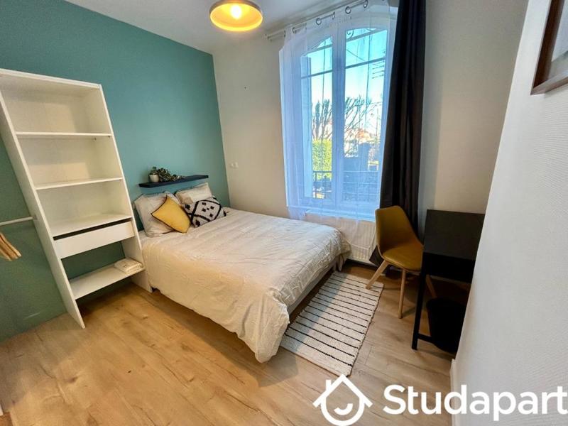 Chambre - 13 m² - 1 pièce