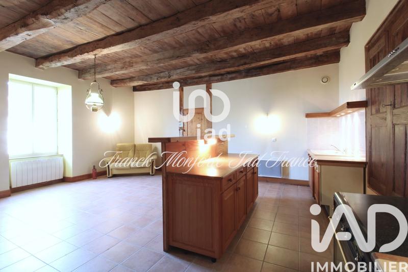 Maison - 240 m² - 8 pièces