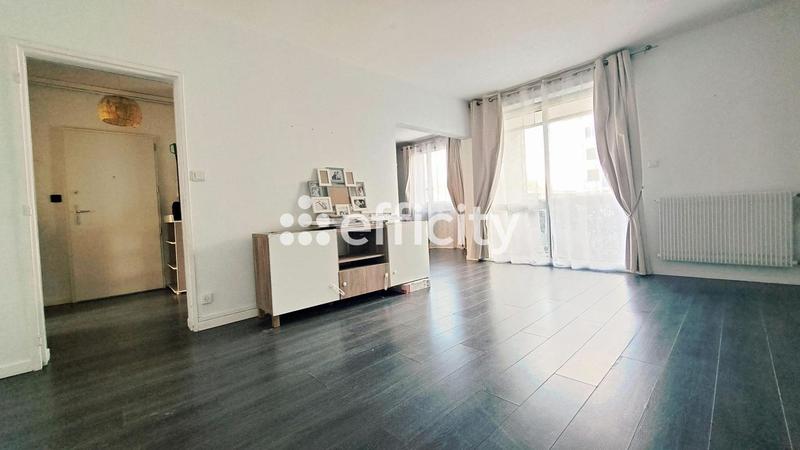 Appartement - 92 m² - 5 pièces