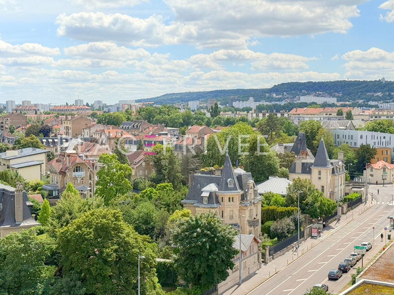 Appartement - 94 m² - 5 pièces