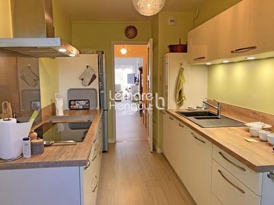 Appartement - 96 m² - 5 pièces