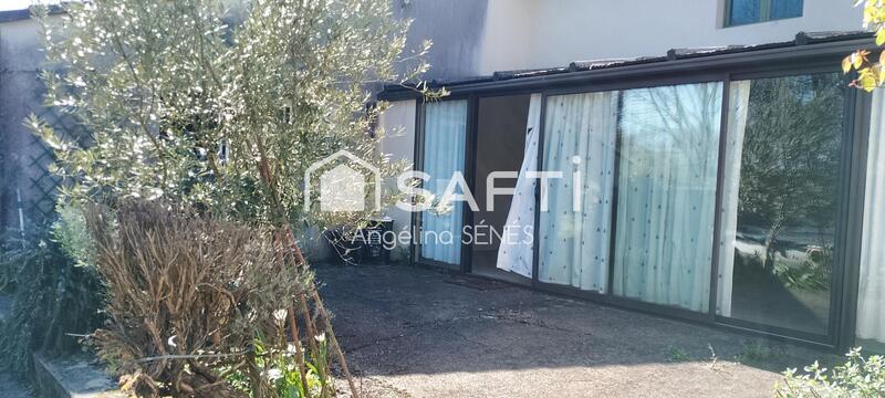 Maison - 253 m² - 10 pièces