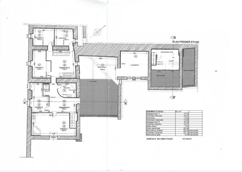 Maison - 465 m² - 15 pièces