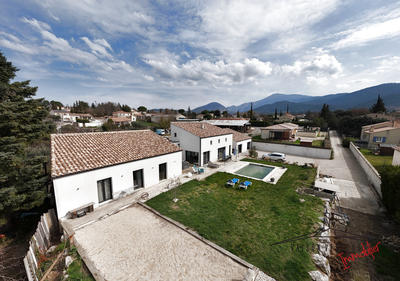 Villa - 180 m² - 6 pièces