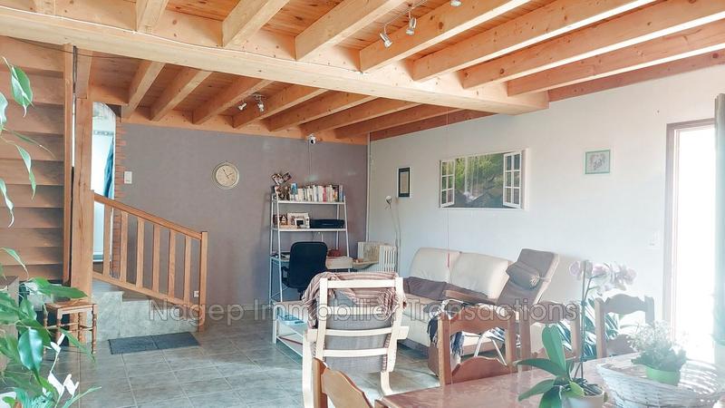 Maison - 200 m² - 8 pièces