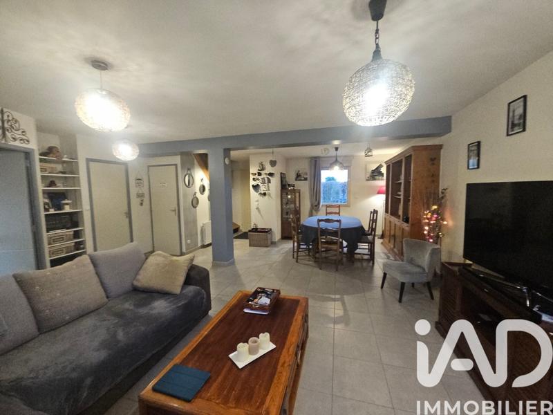 Maison - 104 m² - 6 pièces