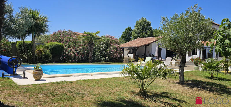 Maison traditionnelle - 169 m² - 6 pièces