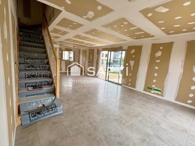 Maison - 90 m² - 4 pièces