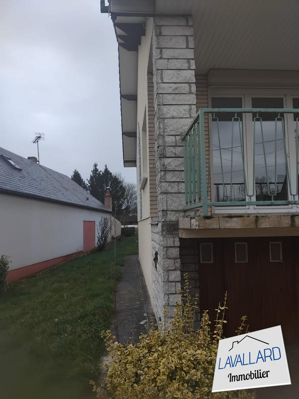 Maison traditionnelle - 90 m² - 5 pièces