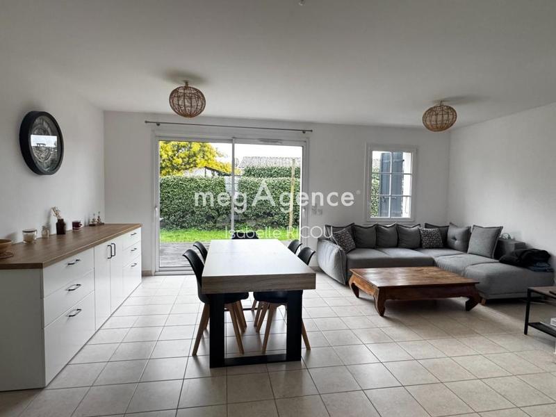 Maison traditionnelle - 70 m² - 4 pièces