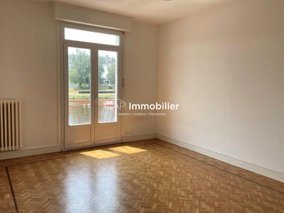 Appartement - 82 m² - 3 pièces