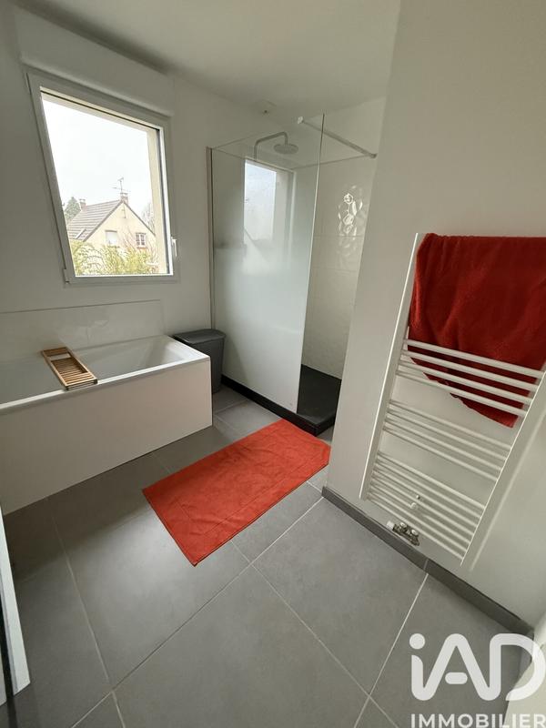 Maison - 100 m² - 4 pièces