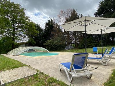 Propriété - 410 m² - 12 pièces