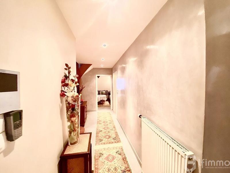 Maison - 197 m² - 7 pièces