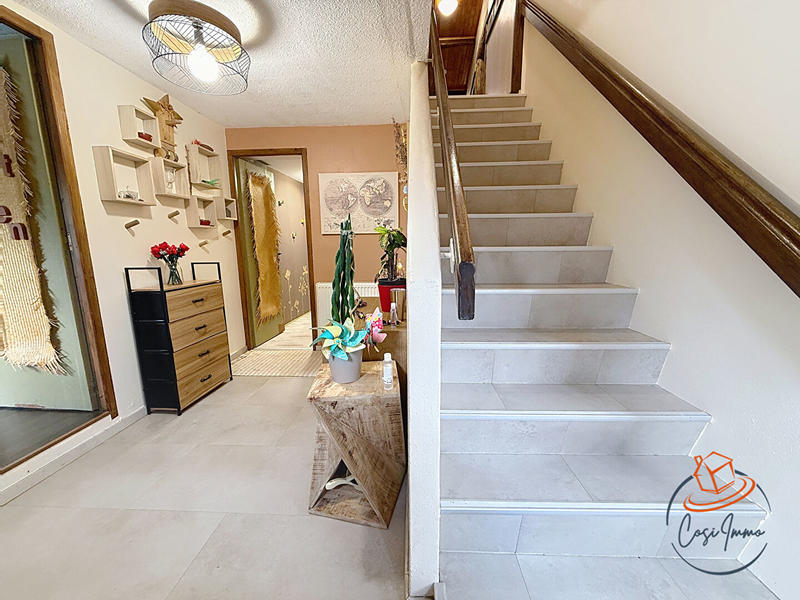 Maison - 367 m² - 9 pièces