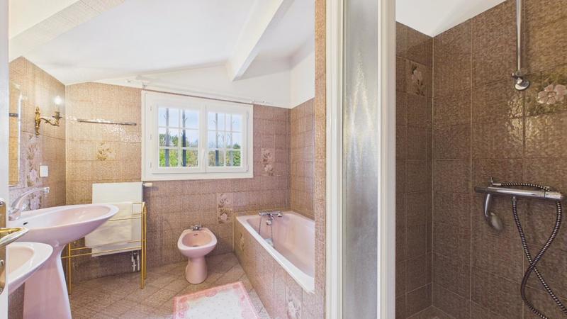 Maison - 200 m² - 7 pièces