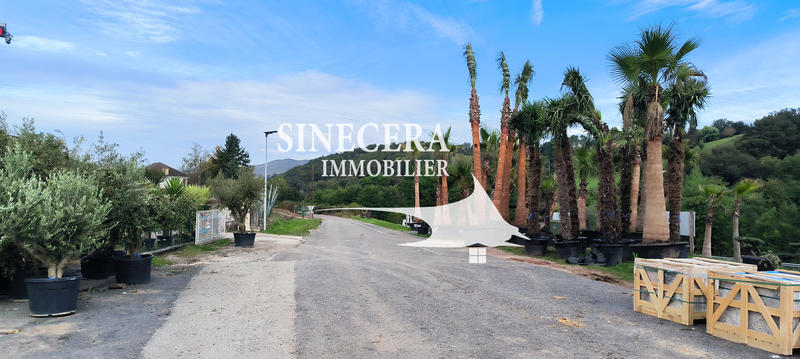 Immeuble - 1 300 m² - 20 pièces