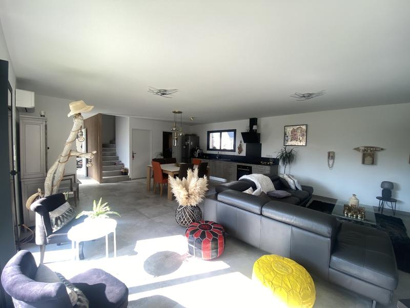 Maison - 107 m² - 5 pièces