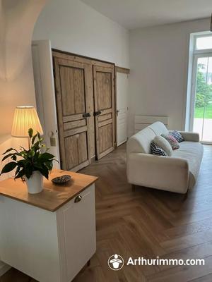 Maison - 220 m² - 8 pièces