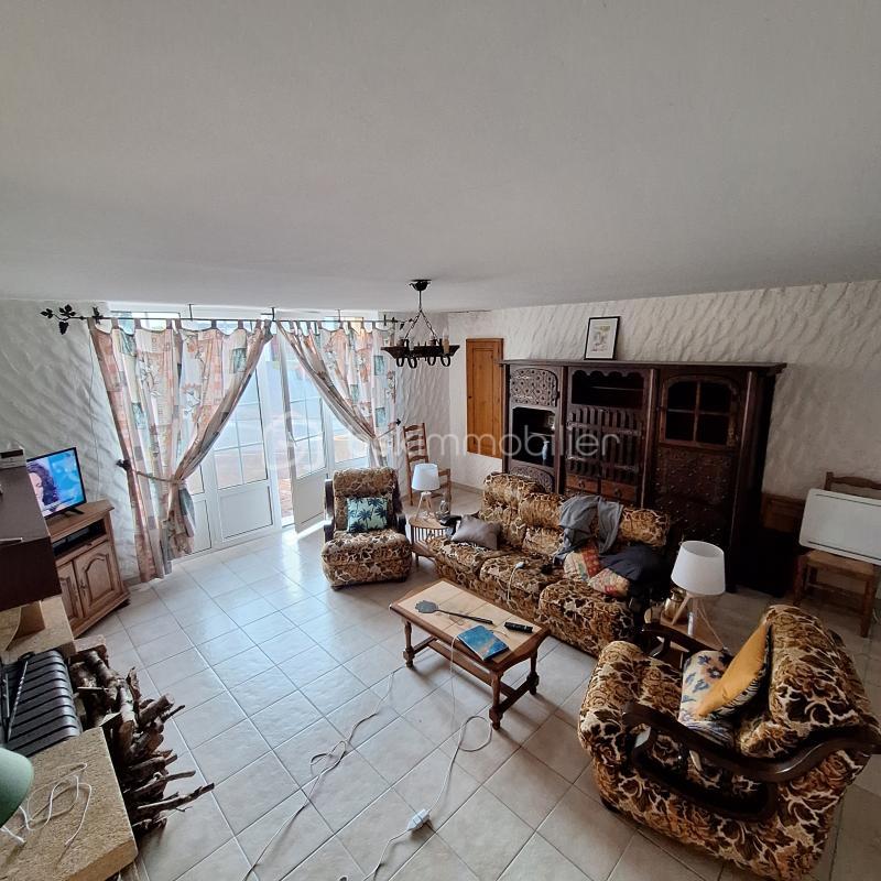 Maison de village - 211 m² - 7 pièces