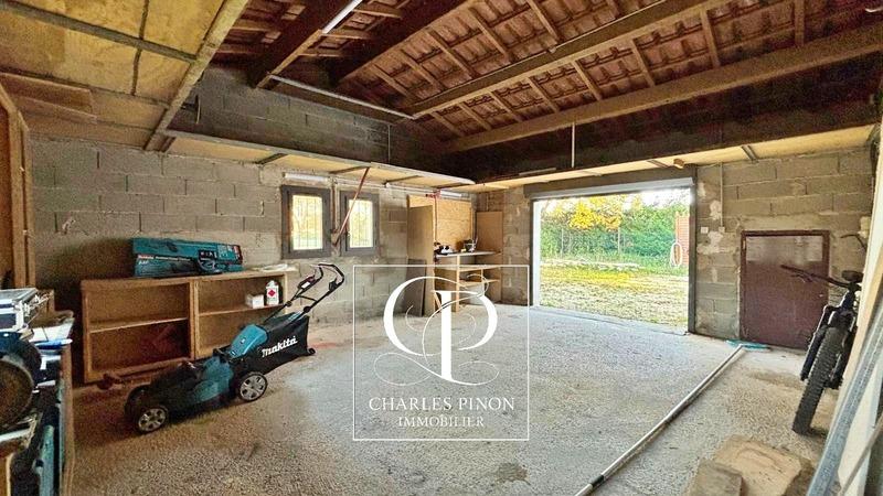 Villa - 219 m² - 6 pièces