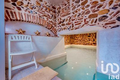 Maison - 366 m² - 26 pièces