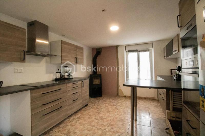 Maison - 220 m² - 10 pièces