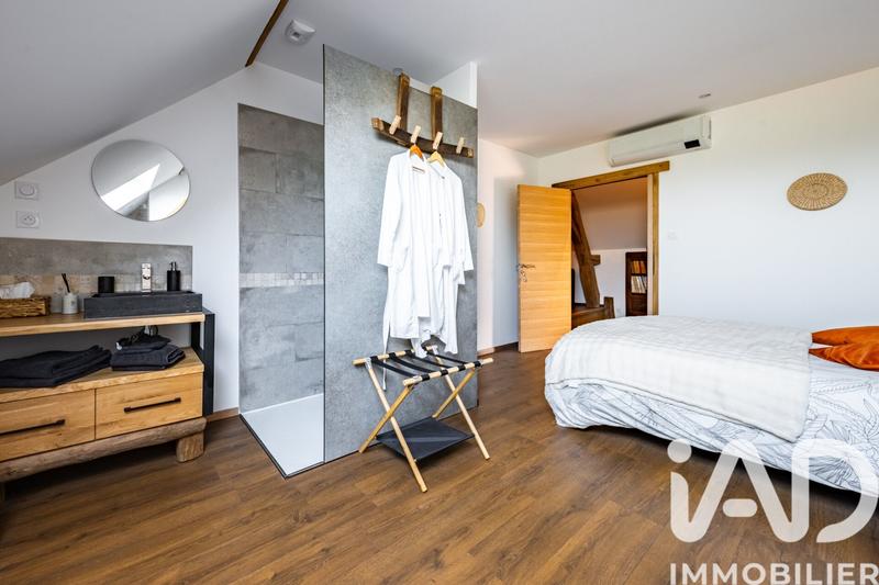 Maison - 300 m² - 9 pièces