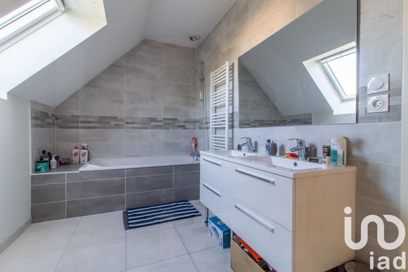 Maison - 102 m² - 6 pièces