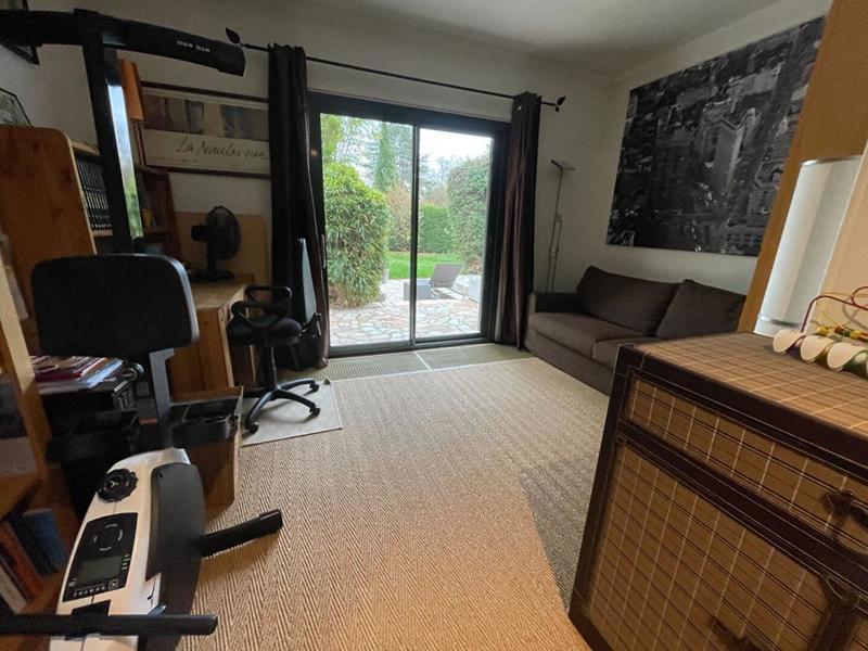 Maison - 230 m² - 8 pièces