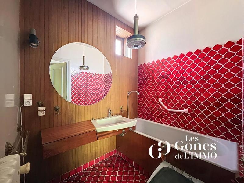 Maison - 246 m² - 6 pièces