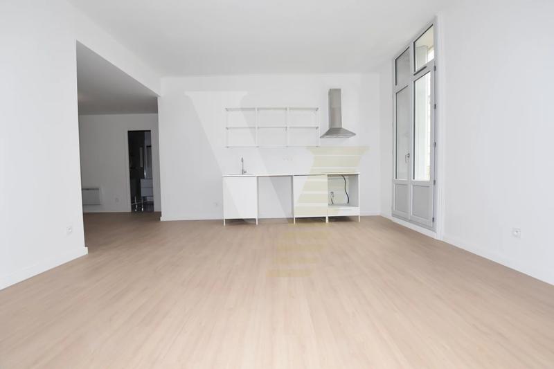Appartement - 87 m² - 5 pièces