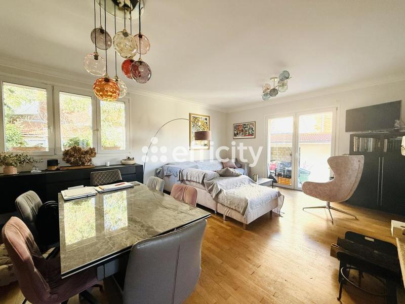 Maison - 150 m² - 6 pièces