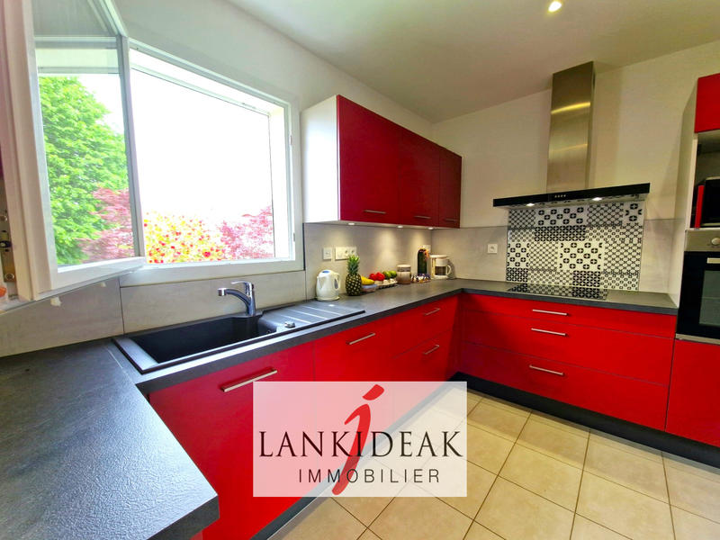 Maison - 146 m² - 5 pièces