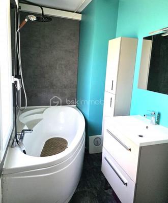 Maison - 81 m² - 6 pièces