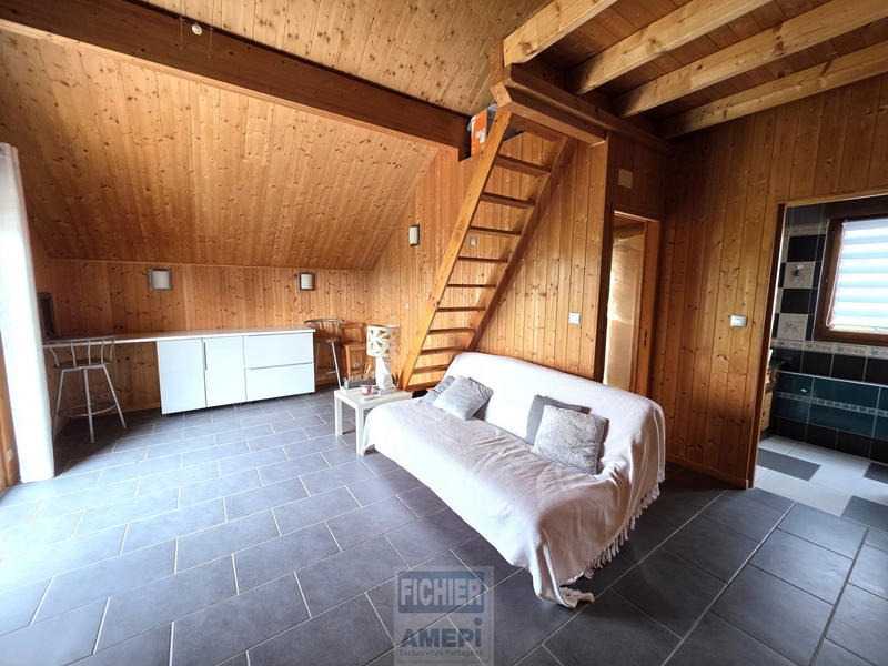 Maison - 210 m² - 8 pièces