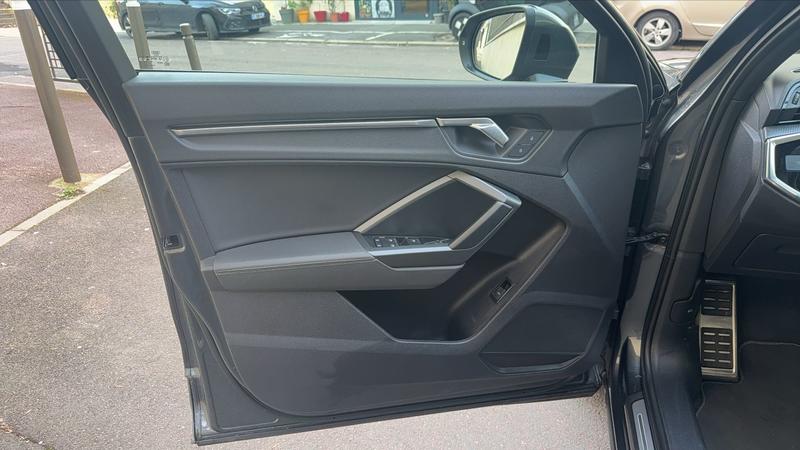 Audi Q3 1.5 Tfsi 150 s-Tronic 7 s line - Automatique