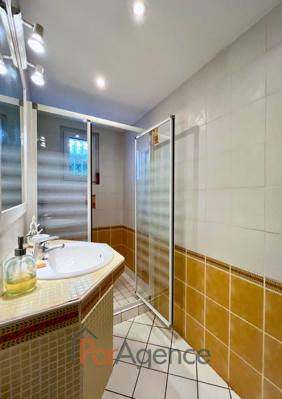 Maison - 157 m² - 6 pièces