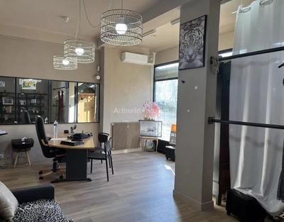 Magasins - 45 m² - 2 pièces