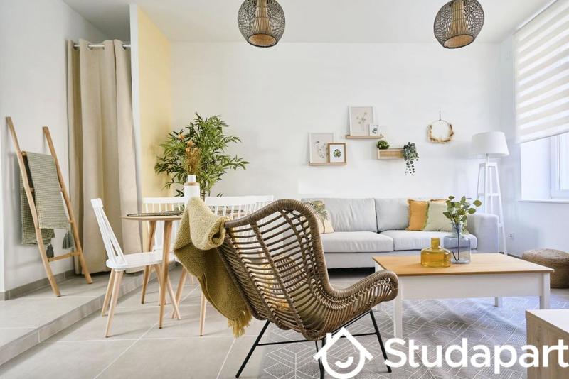 Chambre - 12 m² - 1 pièce