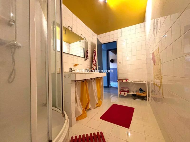 Maison - 180 m² - 6 pièces