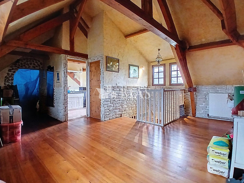 Maison ancienne - 177 m² - 5 pièces