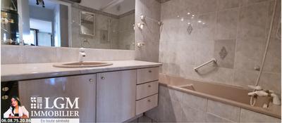 Appartement - 75 m² - 3 pièces