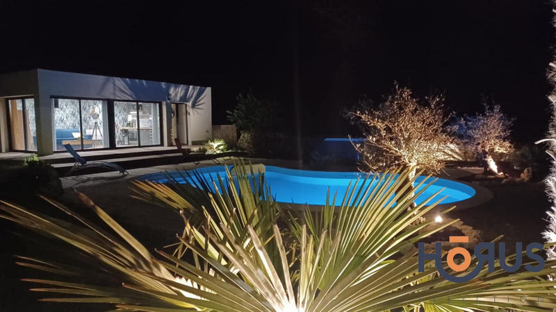 Viager - Villa - 470 m² - 9 pièces